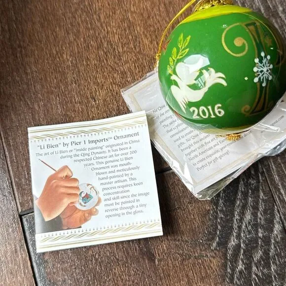 Pier 1 imports Li Bien green peace bulb Christmas‎ ornament 2016 glass - Picture 8 of 10